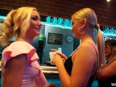 Babe, Erotisk, Gruppe, Runke, Orgie, Fest, Offentlig, Pupper