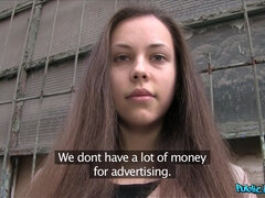 Amatør, Babe, Kukk suging, Brunette, Ansiktssperm, Penger, Utendørs, Synsvinkel