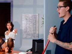 Brunette, Fersket, Hardcore, Latina, Onani, Stripping, Tenåring, Pupper