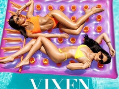 Rumpe, Kukk suging, Brunette, Kvinner mann, Runke, Basseng, Tenåring, Kikker