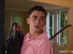 Rumpa, Baben, Stor stjärt, Stor kuk, Stora tuttar, Avsugning, Fitta, Rider