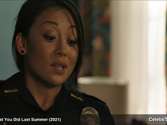 Asiater, Brunette, Kjendis, Kyssing, Lesbisk, Brystvorter, Tanga, Uniform