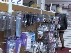 Rit, Blondinka, Busty, Nor, Dekle drka tiča, Lezbijke, Muco, Igrače