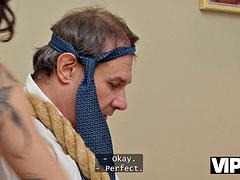 Grosser schwanz, Braunhaarige, Gehörnter ehemann, Hardcore, Latina, Überraschung, Tätowierung, Ehefrau