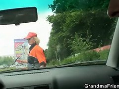 Blondinka, Očala, Babica, Grupni, Zrela, Zunaj, V javnosti, Trojček