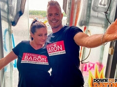 Bundão, Peitos grandes, Boquete, Morena, Gordinho, Transar de quatro, Mãe gostosa, Ao ar livre cartaz de rua outdoor