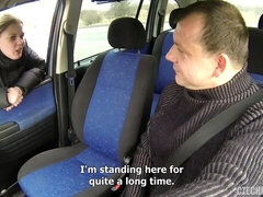 Iso kaunis nainen, Iso perse, Blondi, Suihinotto, Auto, Käsihoito, Teini, Tissit