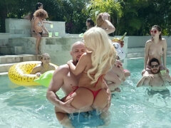 항문, 화장실, 큰 엉덩이, 큰 가슴, 흑갈색 머리, 얼굴에, Hd, 문신