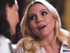 Stora tuttar, Blondin, Hd, Onani, Milf, Liten och nätt, Styvmamma, Tuttar