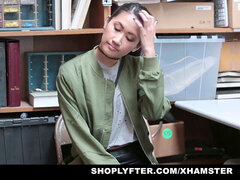 Shoplyfter - japanese beauty busted For Stealing