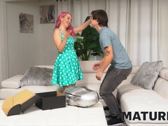 Américain, Sucer une bite, En gros plan de très près, Hd, Mature, Maman, Belle mère, Nénés