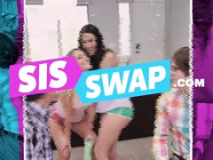 Avsugning, Pappa, Långt ner i halsen, Handjobb, Fitta, Skriker, Tabu, Tonåring