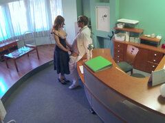 Leie, Blasen, Arzt, Handjob, Büro, Muschi, Eng, Spanner