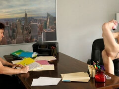 Stor røv, Stor pik, Pik sutte, Hundestilling, Fleksibel, Naturlige bryster, Teenager, Bryster