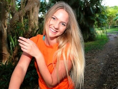 Rumpe, Blond, Kukk suging, Bakfra, Runke, Utendørs, Barbert, Tenåring