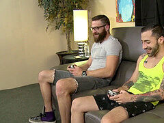 I need a bone, pal! - Nick Cross, Tommy Defendi