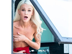 Grosser schwanz, Blondine, Blasen, Hundestellung, Natürlichen titten, Tätowierung, Jungendliche (18+), Titten