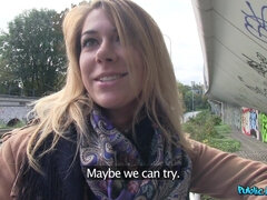 Enthousiasteling, Lieveling, Blond, Pijpbeurt, Geld, Buiten, Gezichtspunt, Openbaar