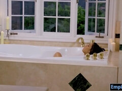 Shay Evans In Big Tits Ebony Wife Pounded In The Bathtub