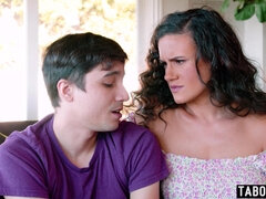 Velike joške, Fafanje, Busty, Globoko grlo, Hd, Zrela, Milf, Španka