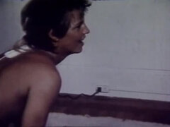 Κώλος, Μεγάλος πούτσος, Πίπα, Χύσιμο, Στο πρόσωπο, Ηδ, Ρετρό