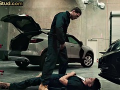 Auto mechanic stud fucked in the ass by colleague before cumshot on car