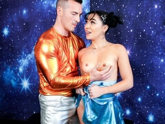 18, Velika rit, Velik kurac, Fafanje, Rjavolaska, Doggystyle, Najstnice, Joške