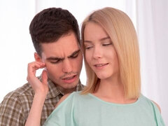 Grosse bite, Sucer une bite, En levrette, Seins naturels, Petite femme, Maigrichonne, Adolescente, Nénés