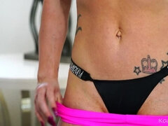 Brunetka, Hd, Vyholené, Sólo