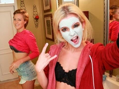 금발의, 핑거링, 셀카, 보지, 면도된, 빼빼한, 쓰리섬, 젖가슴