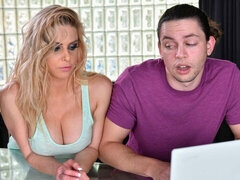 Stor røv, Stor pik, Store bryster, Blondine, Pik sutte, Hundestilling, Mor jeg gerne vil kneppe, Bryster