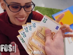 Monumentális dákó, Gesztenyebarna, Arcra élvezés, Latin lány, Óriási, Természetes mellek, Filigrán alkatú, Begyek