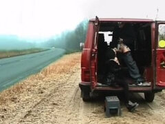 Kuřba, Prsnatá, Na tvár, Vonku, Na verejnosti