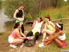 Amatőr, Csoportos kefélés, Házi készítésű, Leszbikus, Nyalás, Vöröshajú, Swingers, Nedves