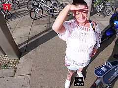 Alemãoã, Mamãe, Ao ar livre cartaz de rua outdoor