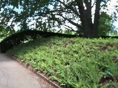 Leie, Kleid, Flashen, Freundin, Muschi, Kurzes haar, Dürr, Titten