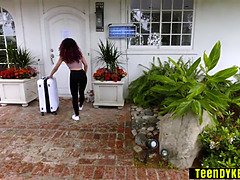 Grote mammen, Zwart, Hd, Lesbisch, Rijpe lesbienne, Moeder die ik wil neuken, Kut duiken, Tiener