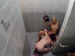 Ryta Lucky gives her girlfriend a nice cunnilingus in the bathroom