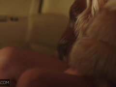 Kisbaba, Tekintélyes didik, Krémes süti, Kutya póz, Erotikus, Nyalás, Fehérnemű, Vöröshajú