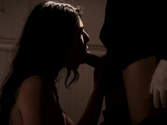 18 éves, Gesztenyebarna, Kőkemény, Természetes mellek, Tini, Hármas, Begyek, Uniformis