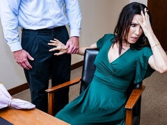 Culo grosso, Grande cazzo, Tette grandi, Pompino, Brunetta, Da dietro, Mamma che vorrei scoparmi, Ufficio