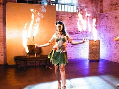 Κώλος, Πίπα, Μελαχροινή, Σε στάση σκύλου στα τέσσερα, Μαλακία, Μουνί, Ξυρισμένη, Έφηβος