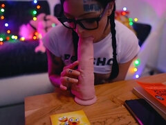 Culo, Clásico, Garganta profunda, Hembra, Natural, Orgasmo, Tatuaje, Juguetes