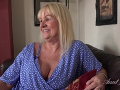 Κώλος, Ξανθιά, Γιαγιά, Αυνανισμός, Ώριμη, Μουνί, Μόνος, Βυζιά