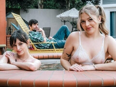 18 éves, Popó, Monumentális dákó, Cumizás, Kutya póz, Természetes mellek, Vékony, Begyek