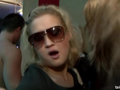 Stora tuttar, Avsugning, Snopp, Mellanrasig, Kysser, Lesbisk, Naturliga tuttar, Våt