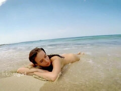 18, Babe, Velika rit, Velike joške, Rjavolaska, Muco, Najstnice, Joške