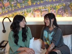 Pik sutte, Hundestilling, Kæreste, Kæmpe stor, Søster, Teenager, Bryster, Våd