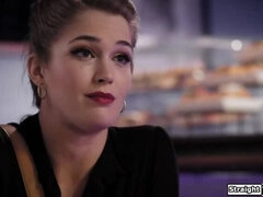 69:an, Blondin, Otrohet, Kysser, Lesbisk, Liten och nätt, Tabu