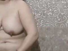 Enthousiasteling, Mooie dikke vrouwen, Pijpbeurt, Stel, Sperma shot, Rijpe lesbienne, Naakt